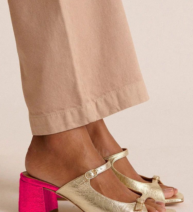 Thick-heeled open-toe sandals with colorful straps