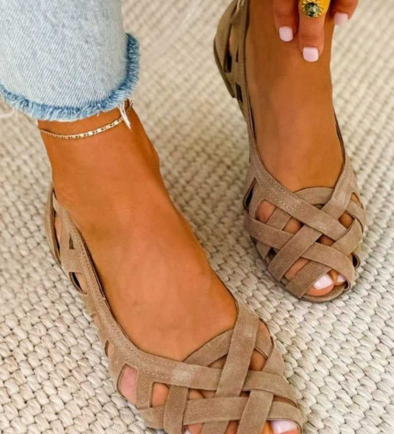 Open-toe flat sandals with woven straps