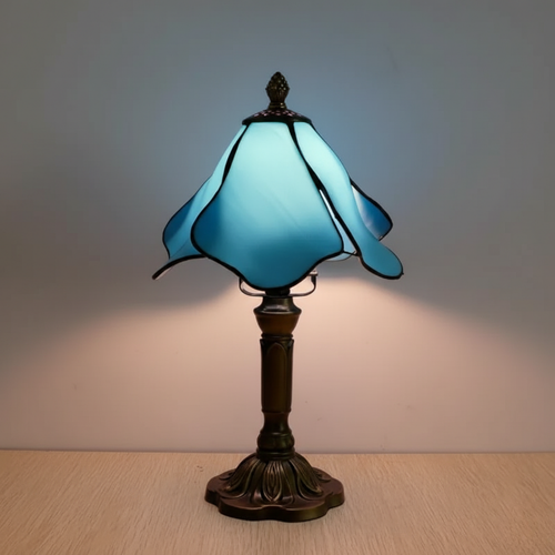 BLUERIS | CLASSIC PETAL SHADE LAMP