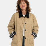 Jasélie | Buttoned Jacket with Contrasting Details