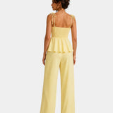 Elya | Outfit that highlights the silhouette